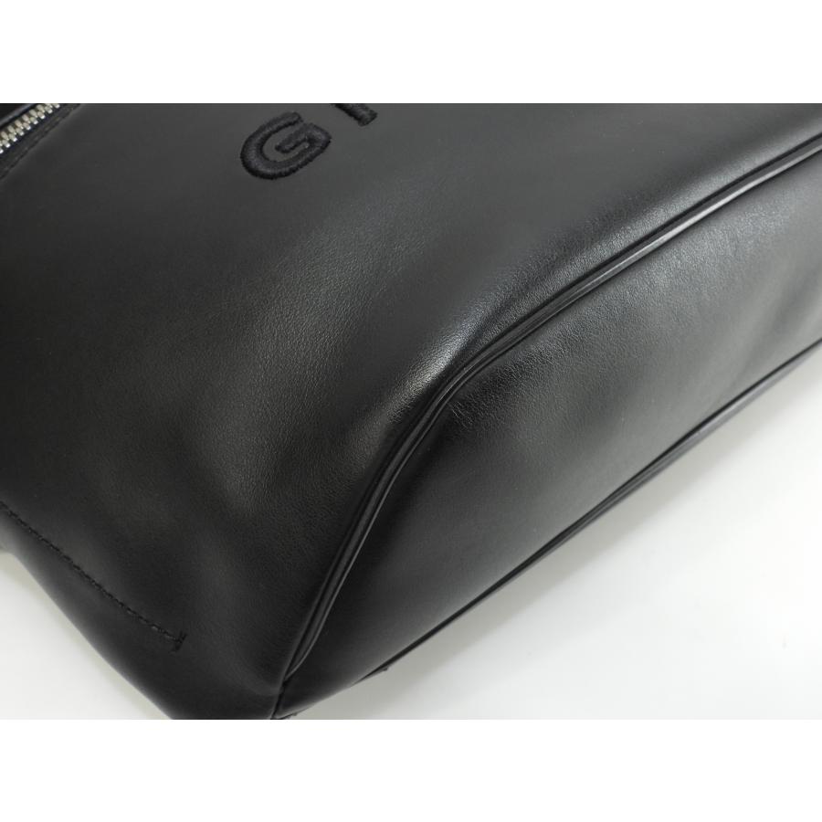 GIVENCHY（ジバンシィ） ボディバッグ レザー 黒 バムバッグ ベルト