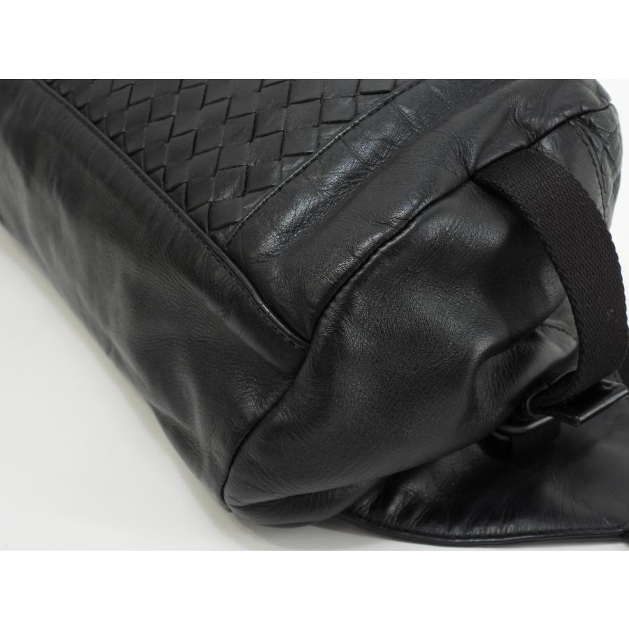 BOTTEGA VENETA（ボッテガ・ヴェネタ） ボディバッグ中 イントレ