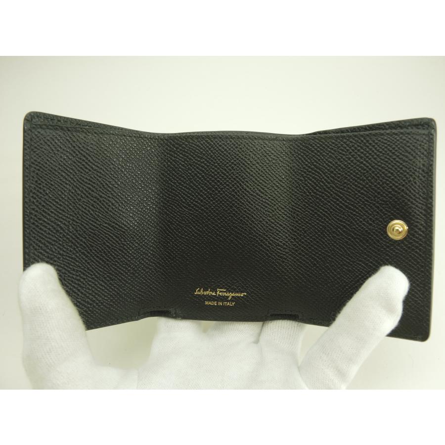 新品 Ferragamo ミニ財布 ヴァラリボン がま口 リザード エキゾチック
