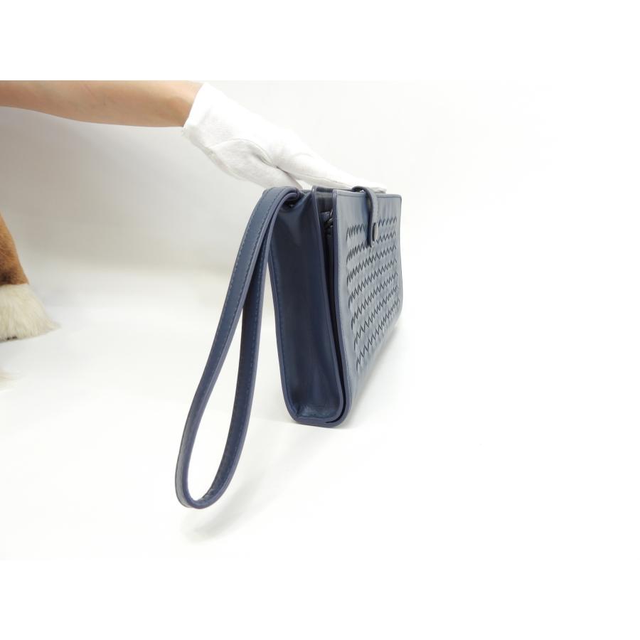 BOTTEGA VENETA（ボッテガ・ヴェネタ） クラッチウォレット イントレ