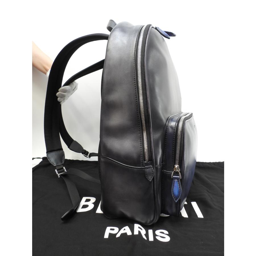 Berluti ベルルッティ リュック カリグラフィ タイムオフ バックパック 鞄 かばん レザー    ブラック 黒 シルバー金具 メンズ【中古品】 Berluti（ベルルッティ） バックパック タイムオフ レザー紺黒