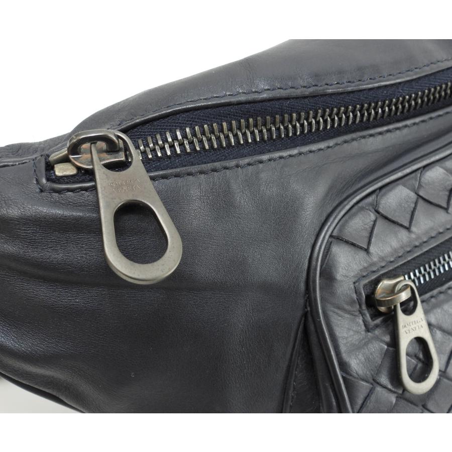 BOTTEGA VENETA（ボッテガ・ヴェネタ） ボディバッグ小 イントレ