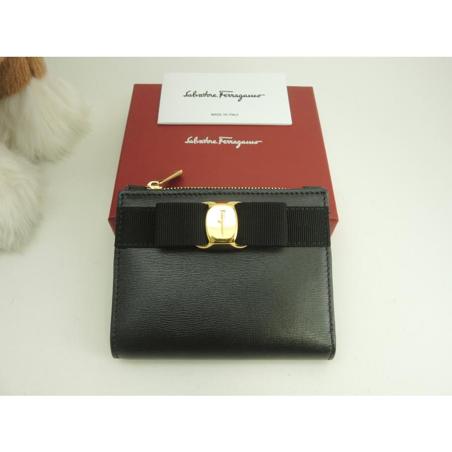 FERRAGAMO/SalvatoreFerragamo(サルバトーレフェラガモ) Wホック財布 ヴァラ ライトグレー レザー FERRAGAMO/SalvatoreFerragamo(サルバトーレフェラガモ) Wホック財布