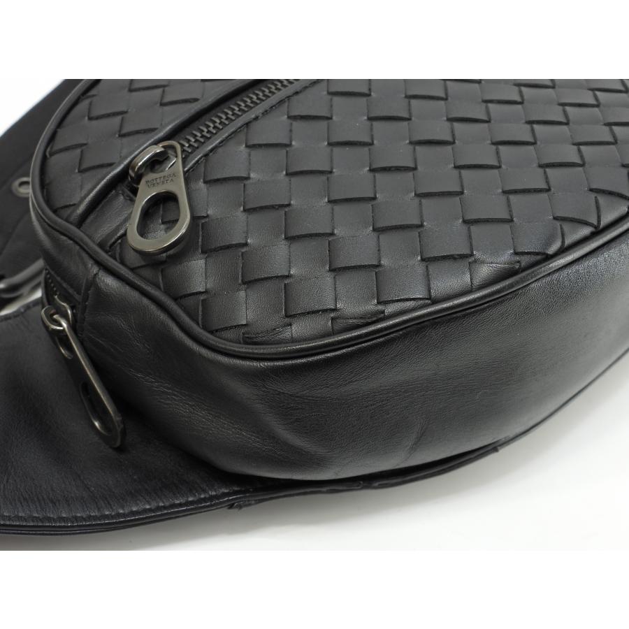 BOTTEGA VENETA（ボッテガ・ヴェネタ） ボディバッグ イントレチャート