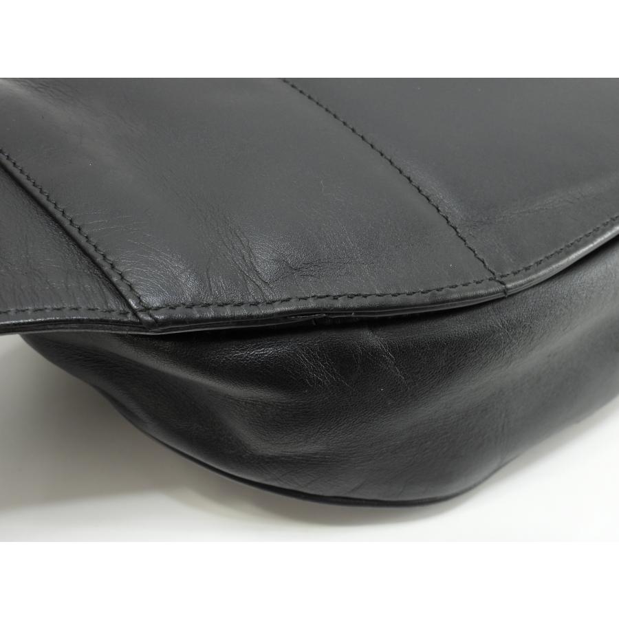 BOTTEGA VENETA ブラックレザーボディバッグ BOTTEGA VENETA（ボッテガ・ヴェネタ） バッグ メンズ ボディバッグ