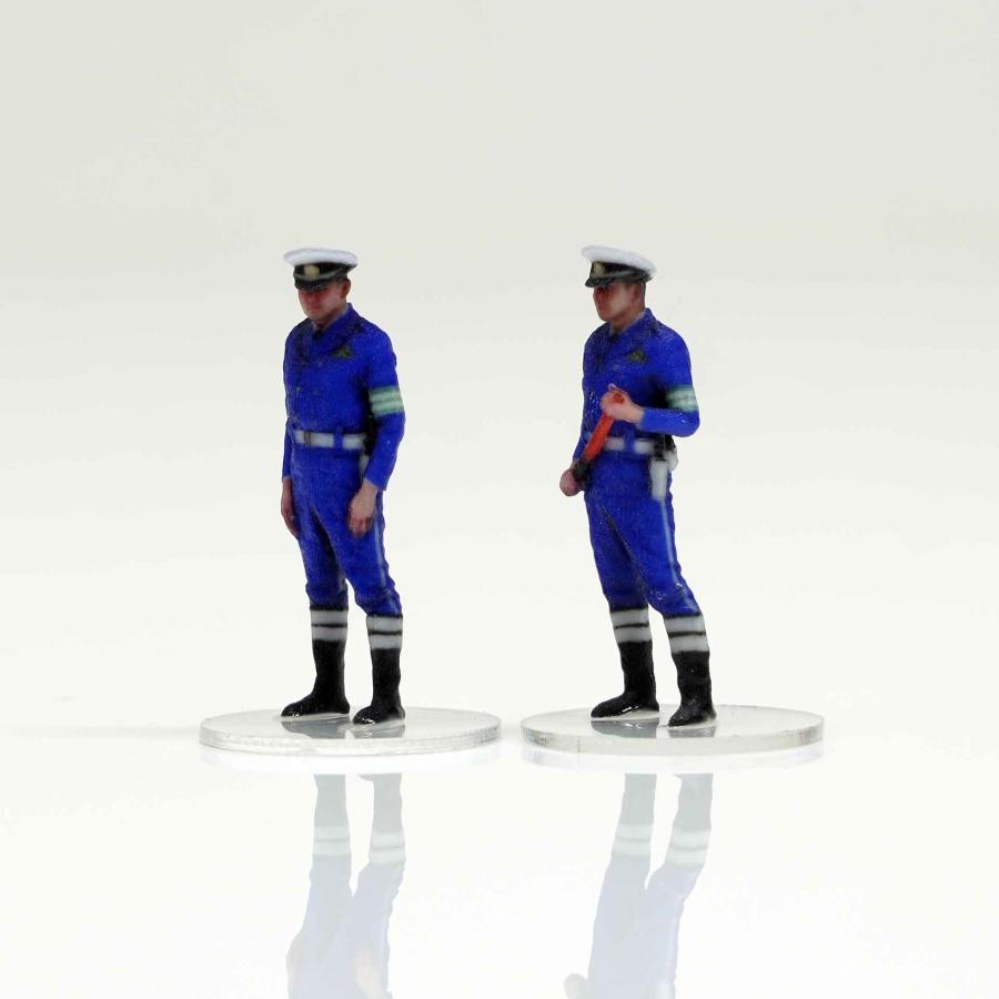 figreal 1/64交通機動隊員003 2体セット 064-00002-02d 彩色済