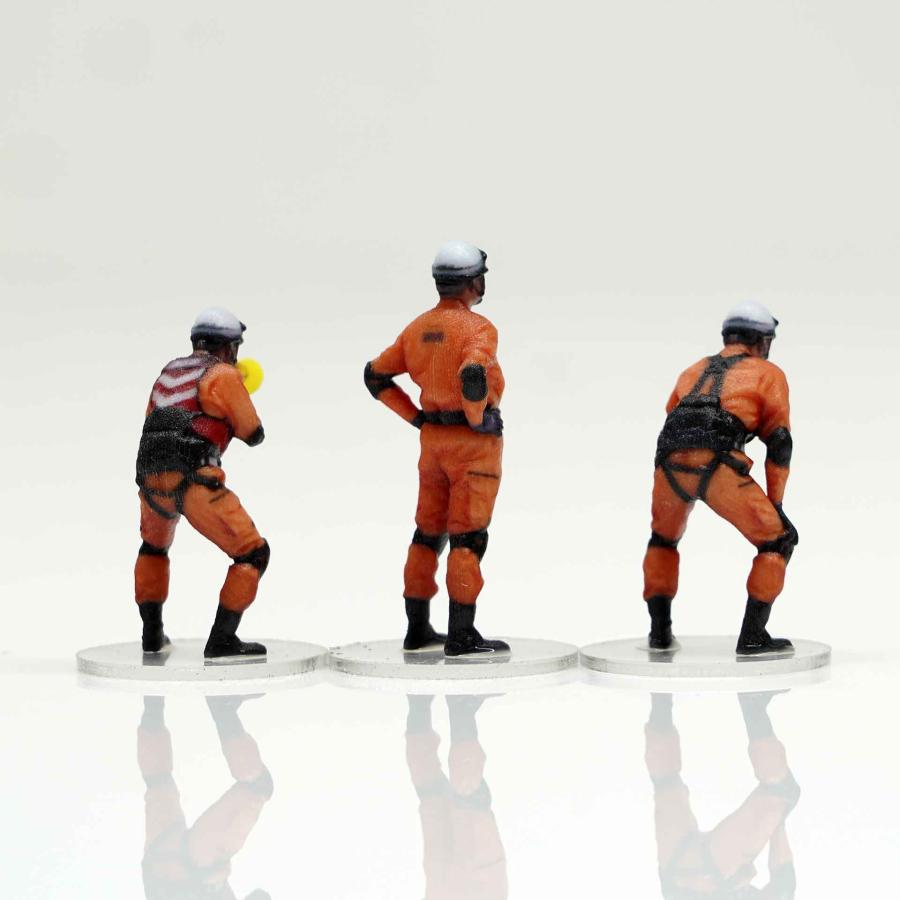 figreal 1/64消防隊員003 3体セット 064-00006-03e 彩色済