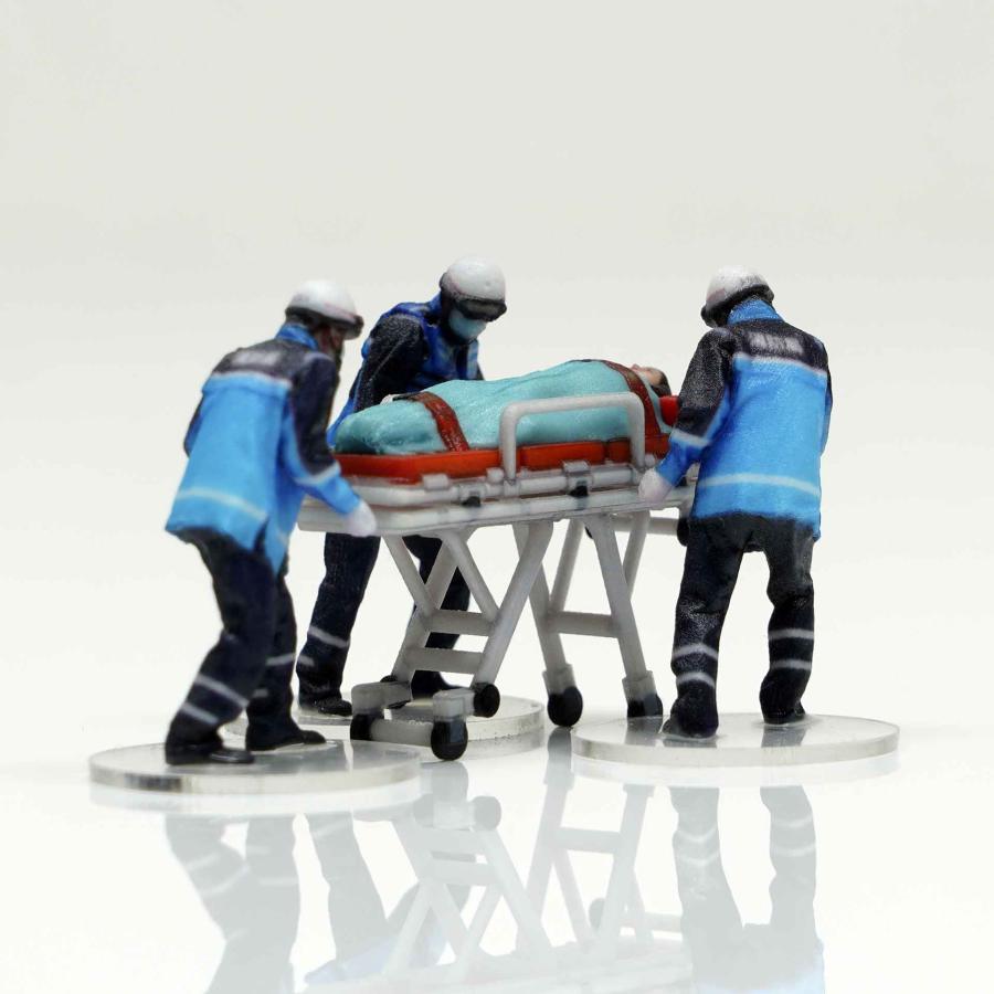 figreal 1/64 救急隊員004 3体 患者付ストレッチャー 064-00007-04b