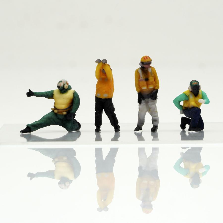 figreal 1/72 U.S.NAVY(1)YE4b 4体 彩色済みフィギュア 甲板作業員