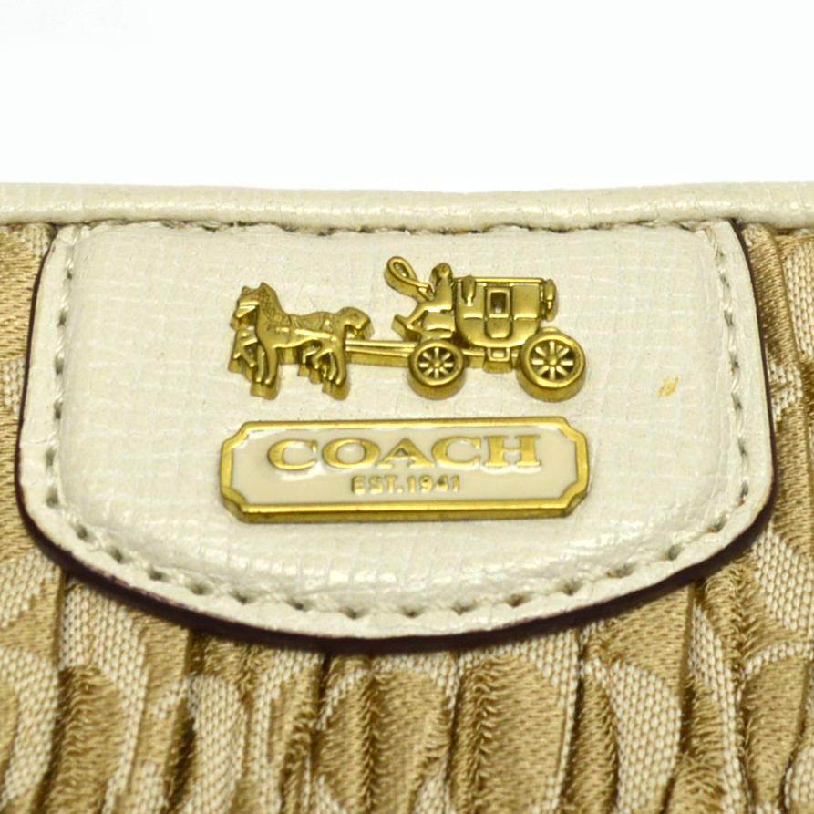 COACH【コーチ】ラウンドファスナ―長財布　ゴールド　レディース【中古】｜hakuraku78｜04