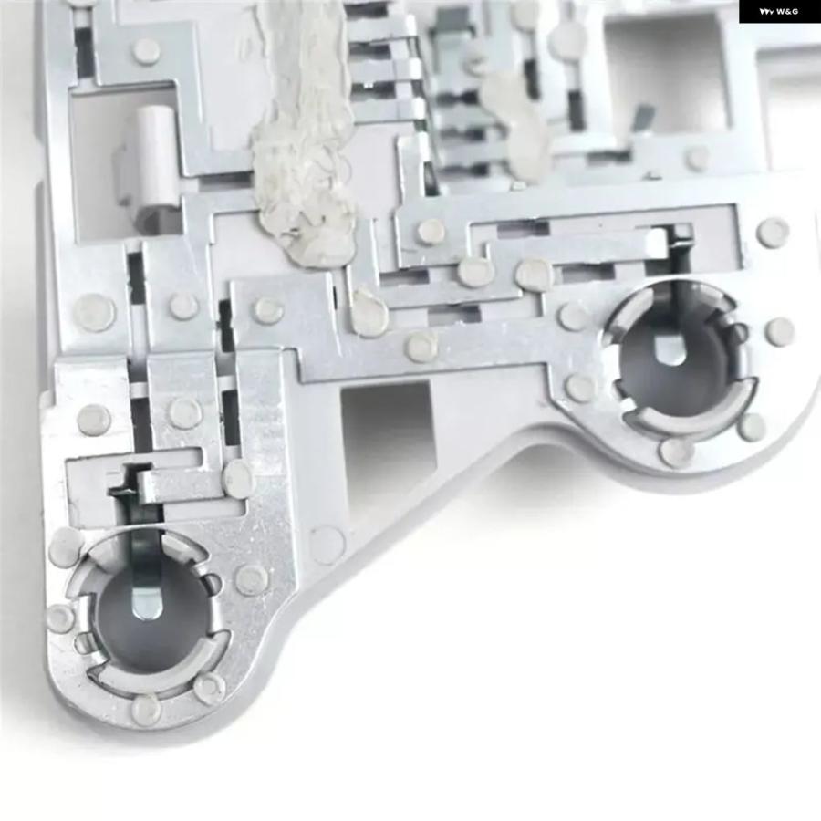 ブランド登録なし - 並行輸入品 W204 C 位置付け C180/C200 C230 左/右 テールランプ 弁膜 保持者 架線繋ぎ 馬具 弁膜 B