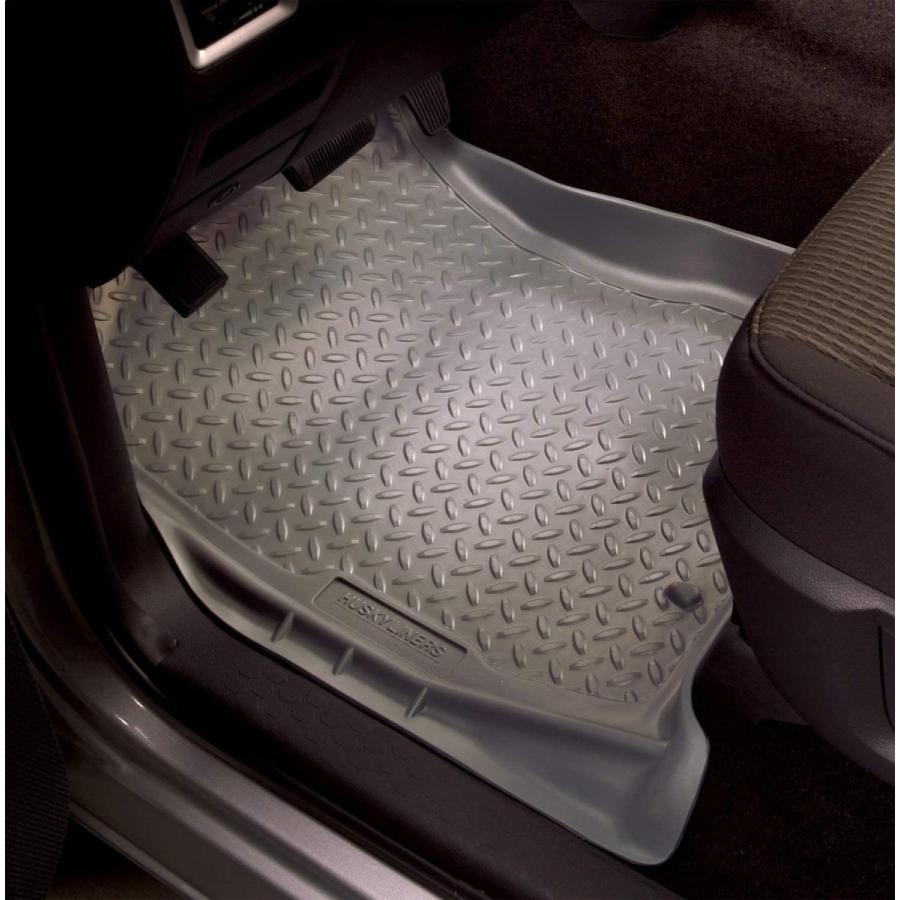 Husky Liners Fits 200005 Ford Excursion Classic Style Front Floor Mat