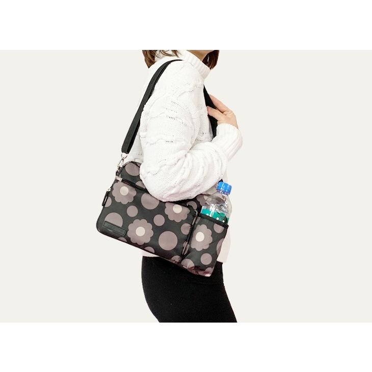 【今だけ1点配送で送料無料】おさんぽショルダーバッグ 犬 お散歩バッグ ペット ミニショルダーバッグ 軽量 ハンナフラ【1点のみ配送でネコポスOK】 | Hanna Hula | 22