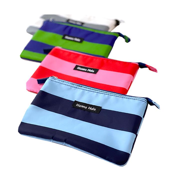 ポケット付き消臭フラットポーチ マスクケース 化粧ポーチ コスメポーチ お薬ポーチ お薬ケース 撥水 おしゃれ かわいい ハンナフラ【ネコポス利用OK！4点まで】 |  | 20