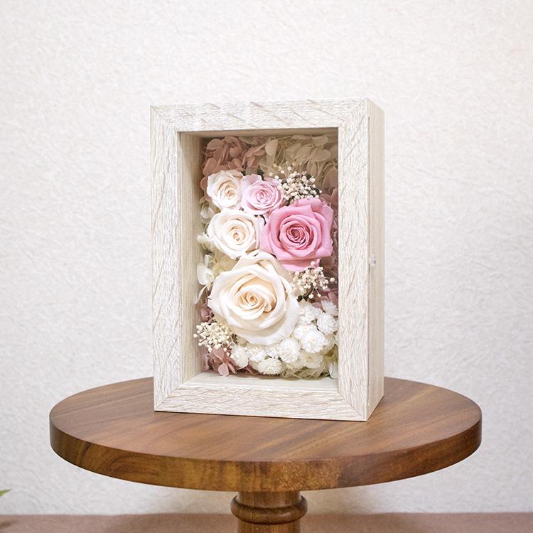 薔薇額縁♡入手困難♡現在では手に入りません♡ どこにでもおける 額縁に入ったお花 プリザーブドフラワーフレーム