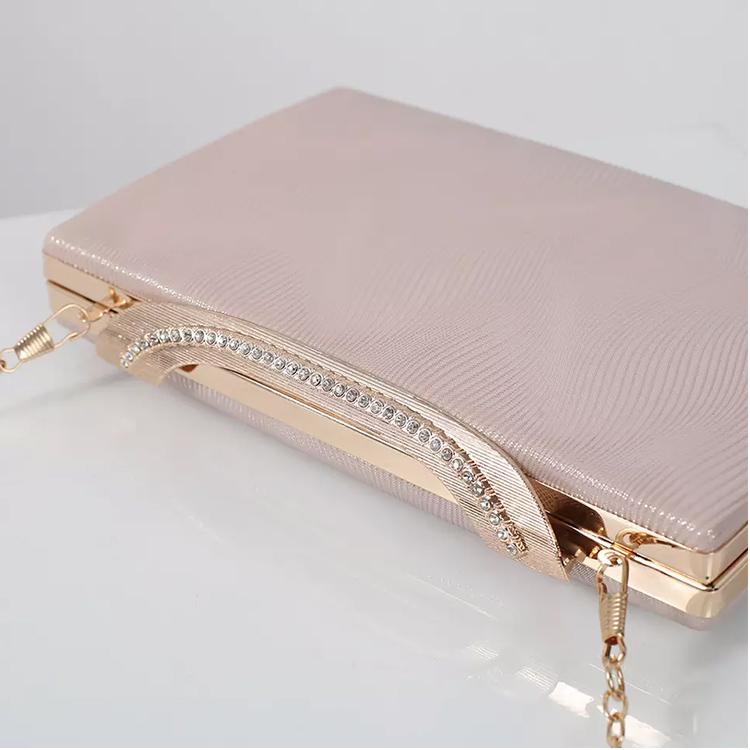 イベント・デートにピッタリな 落ち着きのあるハンドバッグ クラッチバッグ 3Wayで使える プレゼント 贈り物に 00012 |  | 20