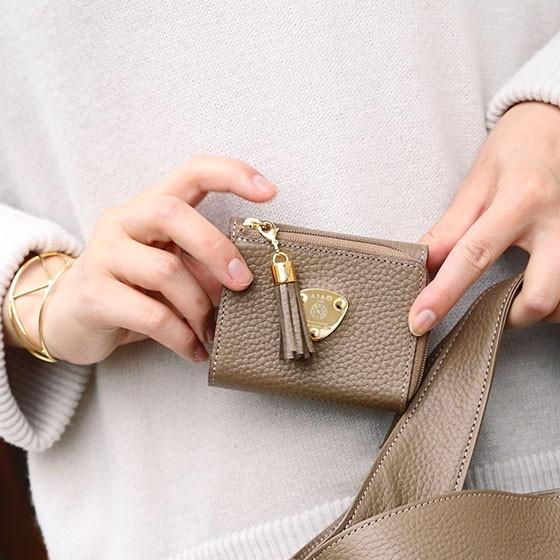 Atao 財布 レディース Waltz Kelly ワルツ ケリー 品のあるレザーを使ったメインウォレットとして使えるコンパクト財布 三つ折り財布 355 1127 限定バッグに出会えるエルトゥーク 通販 Yahoo ショッピング