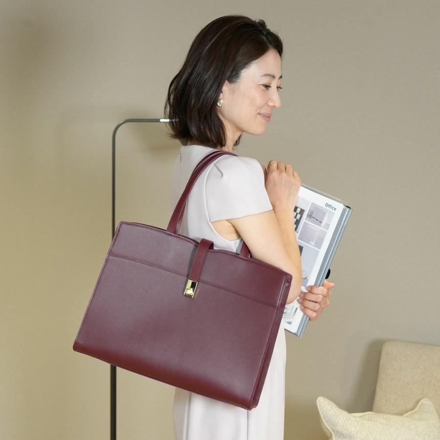 【傳濱野】かっちりシルエットでA4サイズが楽々出し入れできる、品格と信頼のA4トートAile（エール） | 傳濱野 | 11