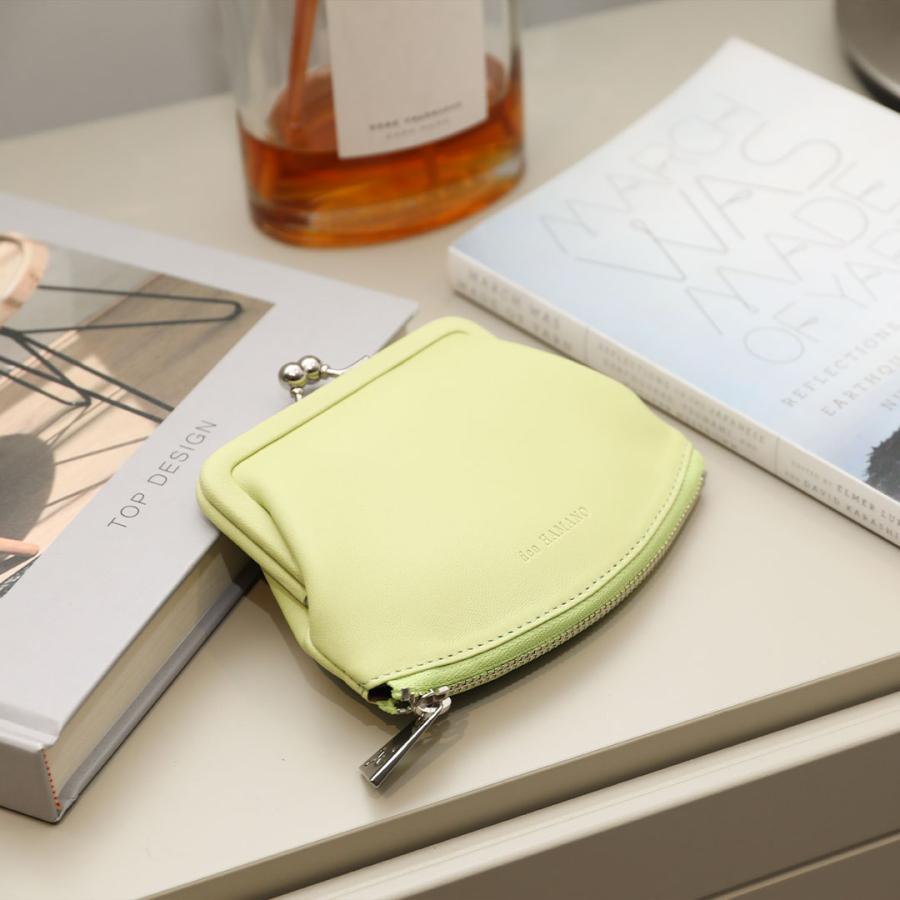 【美品✨️】傳濱野 ふっくら、思わず触れたくなる ラムキルティングウォレット 黒 傳濱野】ふっくら、思わず触れたくなるラムキルティングのハーフ