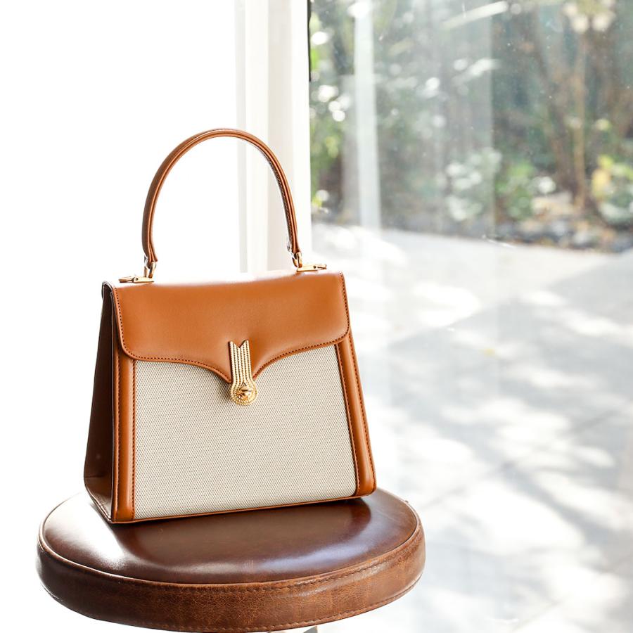 傳濱野 【傳濱野】王室愛用モデル金具で仕立てる、夏のリゾートワン