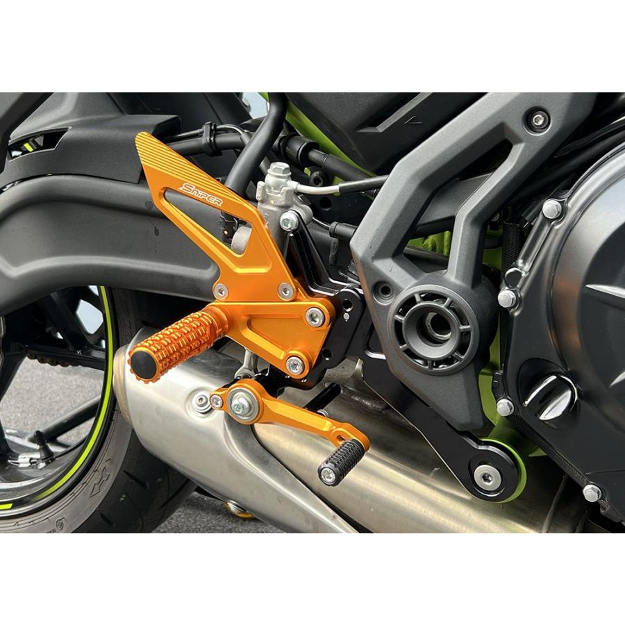 人気沸騰】 バイク用品ゼロカスタム 店Z650RS 22年 バックステップ ゴールド SNIPER スナイパー ZX-25R(20年) マスターシリンダーガード SNIPER(スナイパー)