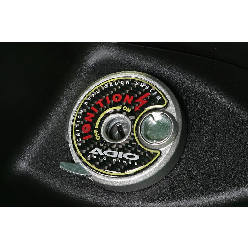 マジェスティS（MAJESTY）SG28J キーシリンダーエンブレム ブラック