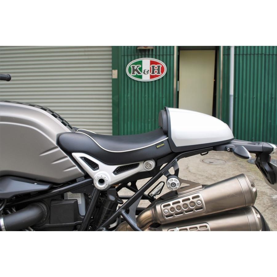 フロントシート ミッドタイプ Aステッチ/白パイピング K＆H（ケイアンドエイチ） BMW R nineTの画像
