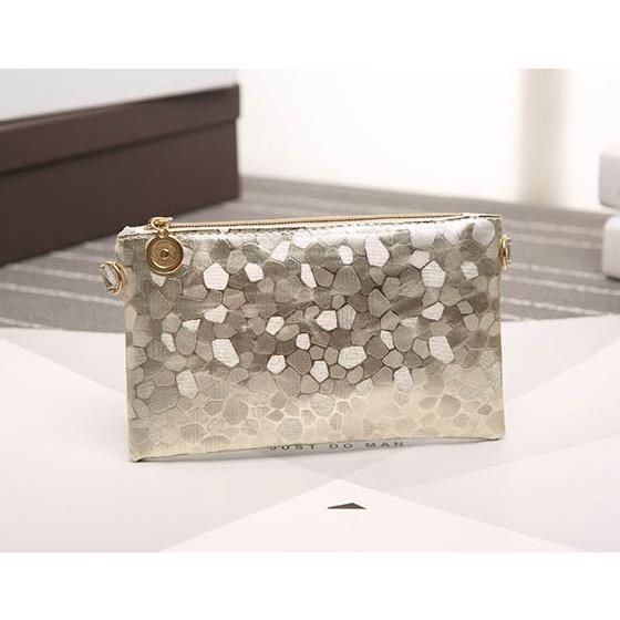 【新品よりお得！！】  ショルダーバッグ500円引き！ 楽天市場】【プレケア特典】【1年保証】 Wクーポン付き ダコタ