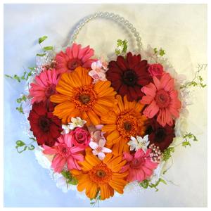 プリザーブドフラワー ガーベラのハートブーケ プリザーブドフラワー 送料無料 一部地域を除く Pb555yならショッピング ランキングや口コミも豊富なネット通販 更にお得なpaypay残高も スマホアプリも充実で毎日どこからでも気になる商品をその場でお求め