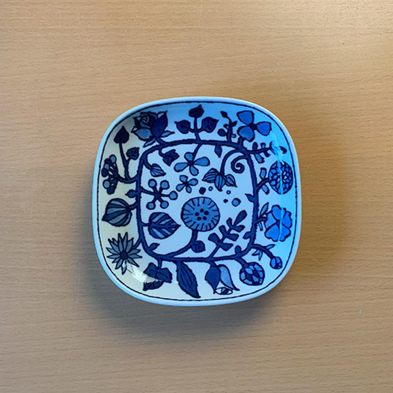 フラワーパレード 角取皿 15cm ホワイト // 波佐見焼 和山窯 和食器 角