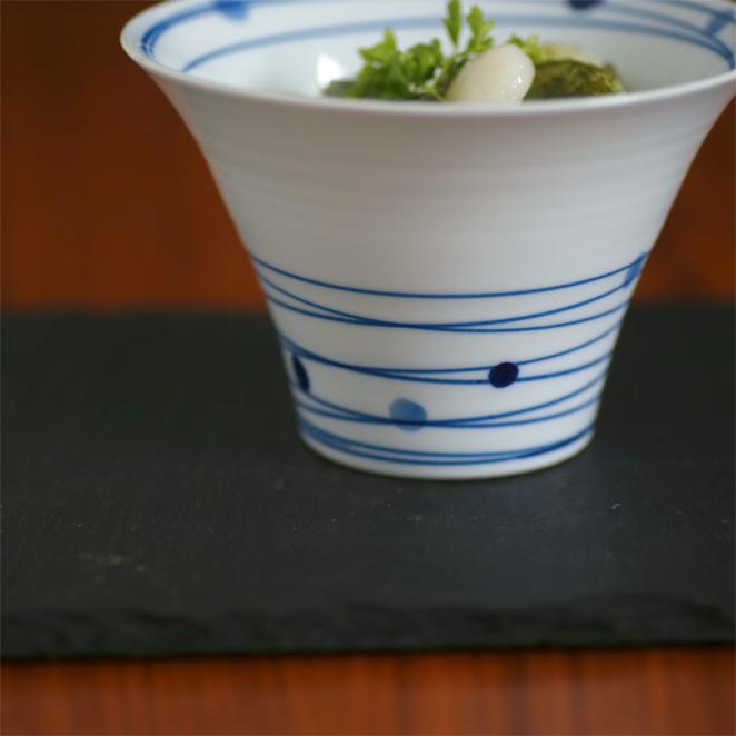 在庫限り／波佐見焼 手描き水玉ライン 入れ子碗 13cm いれこ 碗 茶碗