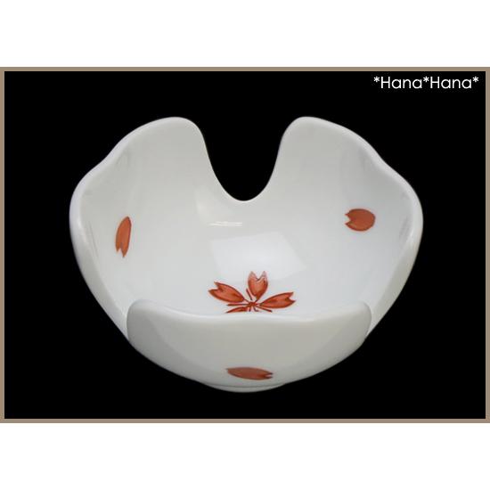 赤絵白磁草花文丸型浅鉢6客 赤絵白磁草花文丸型浅鉢6客 赤絵白磁草花文丸型浅鉢6客 赤絵白磁草花文