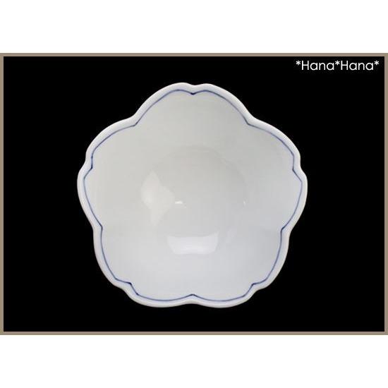 白磁一本線 桜型小付 ミニ小鉢 豆鉢 9.5cm 波佐見焼 // 和食器 食器 鉢