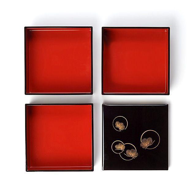 【お値下げ❣️】赤い漆器のお重箱❣️3層 扇子と花の模様　和風　お正月 光輪松 三段重箱 19.8cm ブラック 漆器 山中塗 // 和食器 お重 重箱