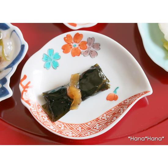 赤絵 桜紋 桃型 豆皿 10cm 有田焼 // レトロ 和食器 食器 小皿