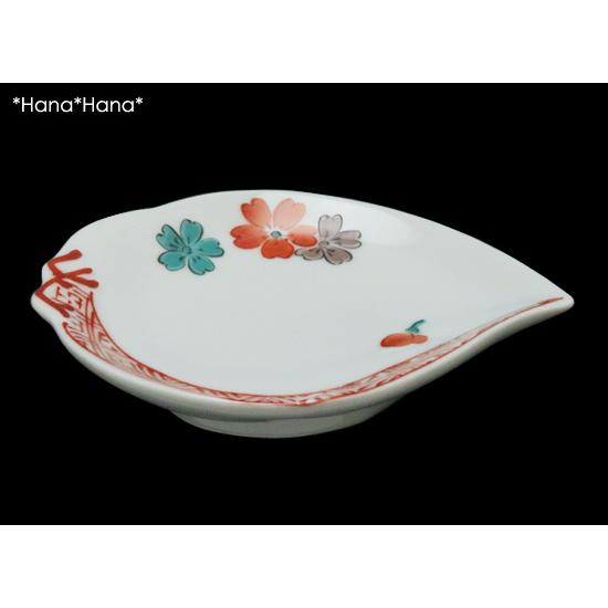赤絵 桜紋 桃型 豆皿 10cm 有田焼 // レトロ 和食器 食器 小皿
