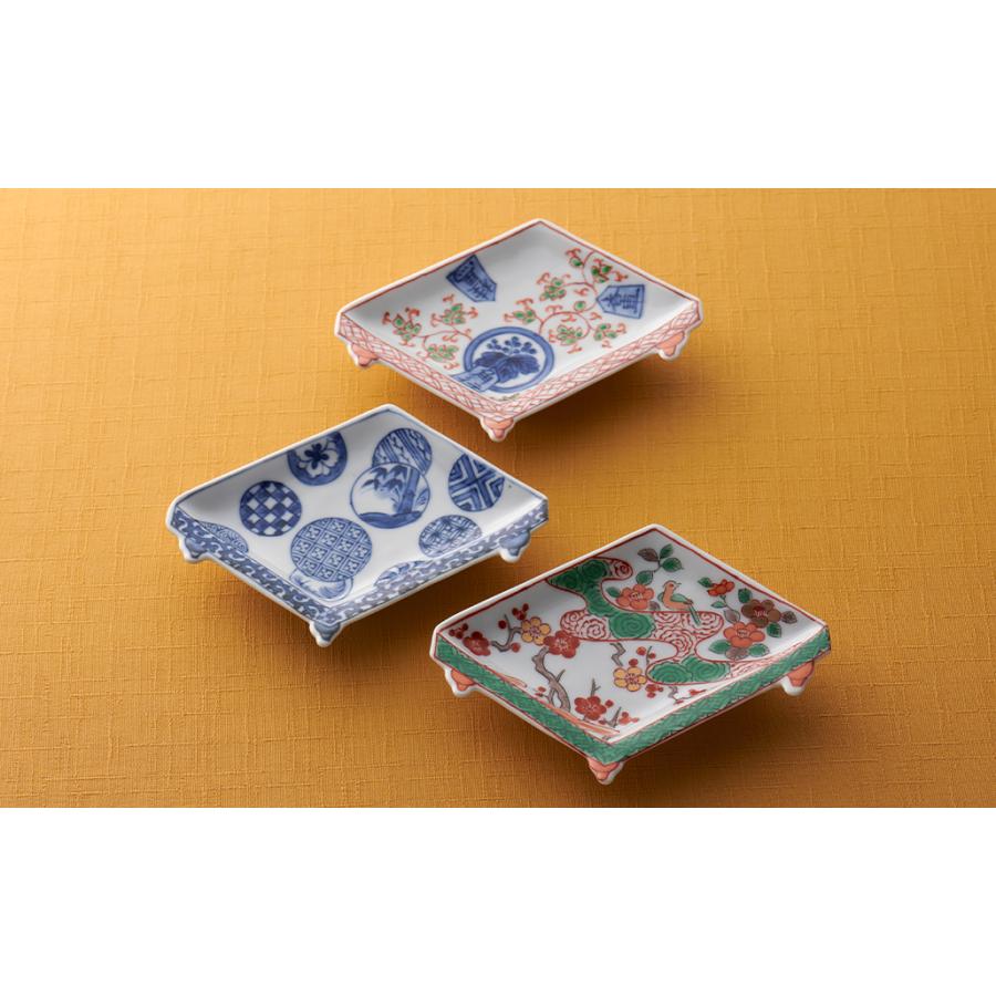 金梅にウグイス 盤型 豆皿 13cm 有田焼 // 和食器 食器 小皿 しょうゆ