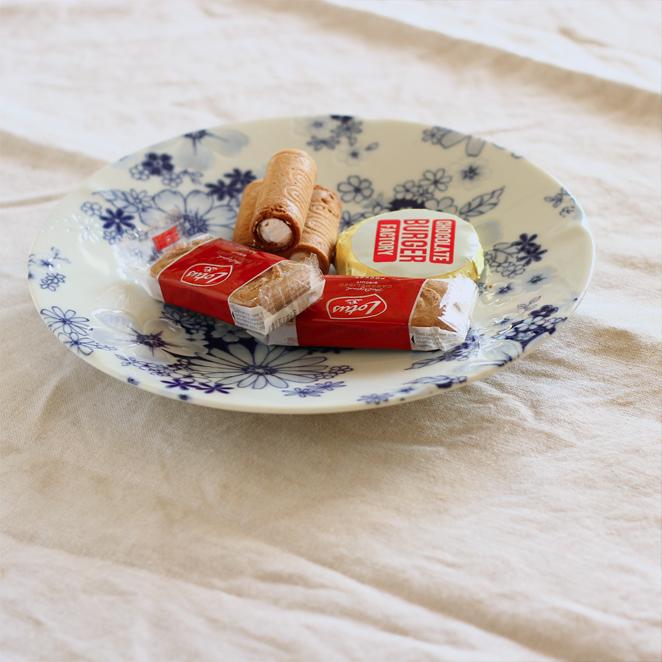 食器 美濃焼 皿 中皿 22cm プレート 主菜皿 デザート皿 ミート皿 花柄