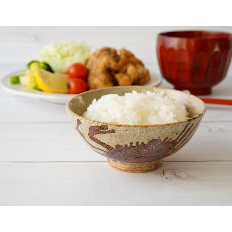 黒い陶器 花器 カニの装飾付き　m 6寸鉢｜黒｜磁器｜美濃焼｜菊花｜和食器通販｜うちる｜和食器の皿、鉢