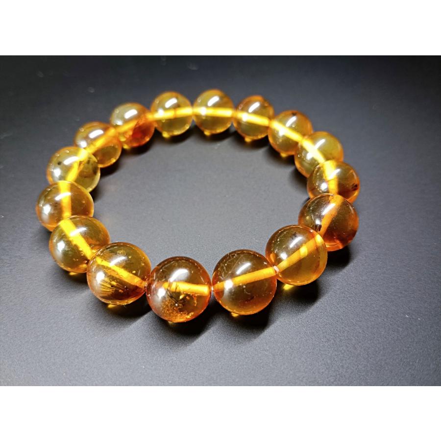 【現物写真】虫入りアンバー（琥珀）　11.5ｍｍ　内径約15ｃｍ　こだわり浄化ブレスレット　日本製オペロンゴムの画像