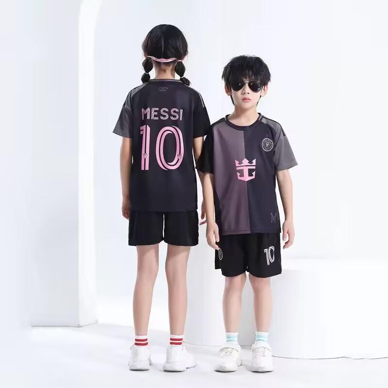 2526スタイル更新 キッズ 子供用 サッカー ウェア 上下着 セットアップ ユニフォーム スポーツウェア サッカーウェア ジュニア トレーニング |  | 26