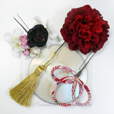 髪飾り 成人式 卒業式 結婚式 花 ダリアrミニ金鳳花他 赤 振袖 着物 和装 |  | 01