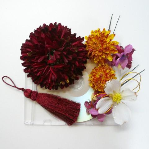 髪飾り 成人式 卒業式 結婚式 花 菊と花水木 赤白黄ワイン 振袖 袴 浴衣 和装 着物 かんざし |  | 01