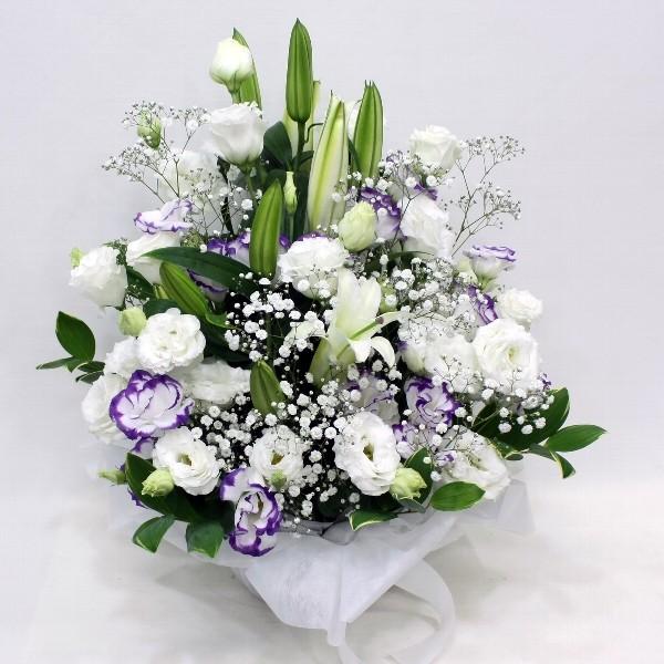 供花 ユリとトルコキキョウの清涼な感じのお供えアレンジメント : 向島