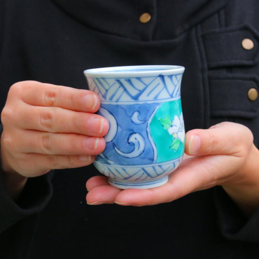 湯呑（湯飲み茶碗） 有田焼 伊万里焼 割牡丹湯呑（赤/緑） 夫婦湯呑 持ちやすい 花柄｜和食器 陶器 三階菱 : 有田焼通販 花笑み - 通販 ...