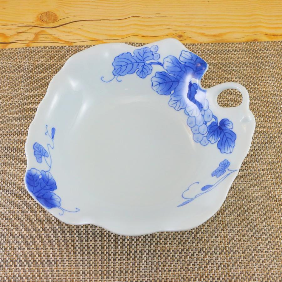 鉢 有田焼 変形鉢 染付ぶどう葉型鉢 大鉢 持ち手あり｜和食器 陶器 三
