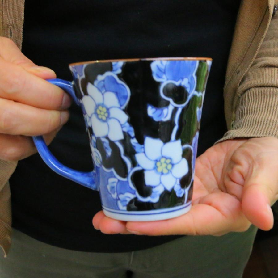 マグカップ 有田焼 伊万里焼 唐花マグ（黒） 色違いあり 花柄 鮮やか