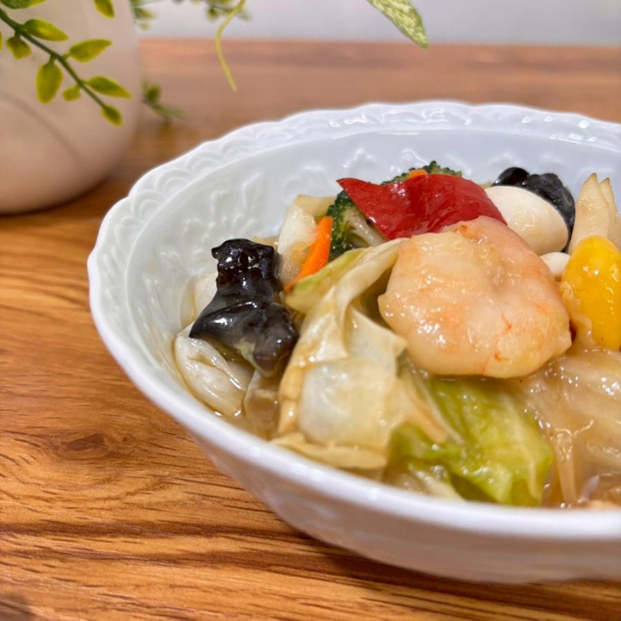 鉢 有田焼 崋山窯 丸鉢 白磁唐草彫鉢（大） 取り皿 ボウル｜和食器