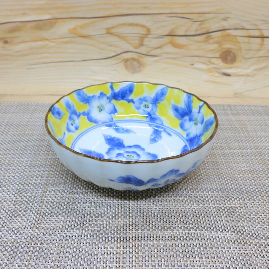 緑色の花柄浮彫り陶器ボウル