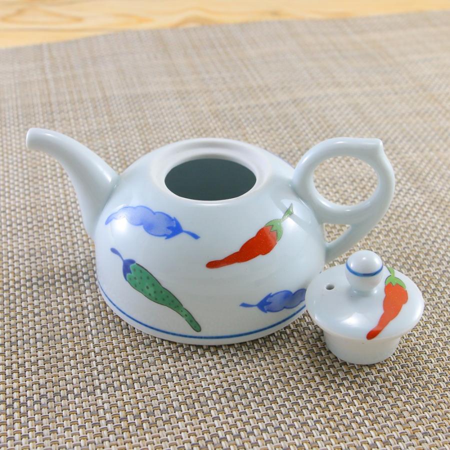 醤油差し 有田焼 新錦からし絵半月汁次 唐辛子 縁起物 液だれしにくい